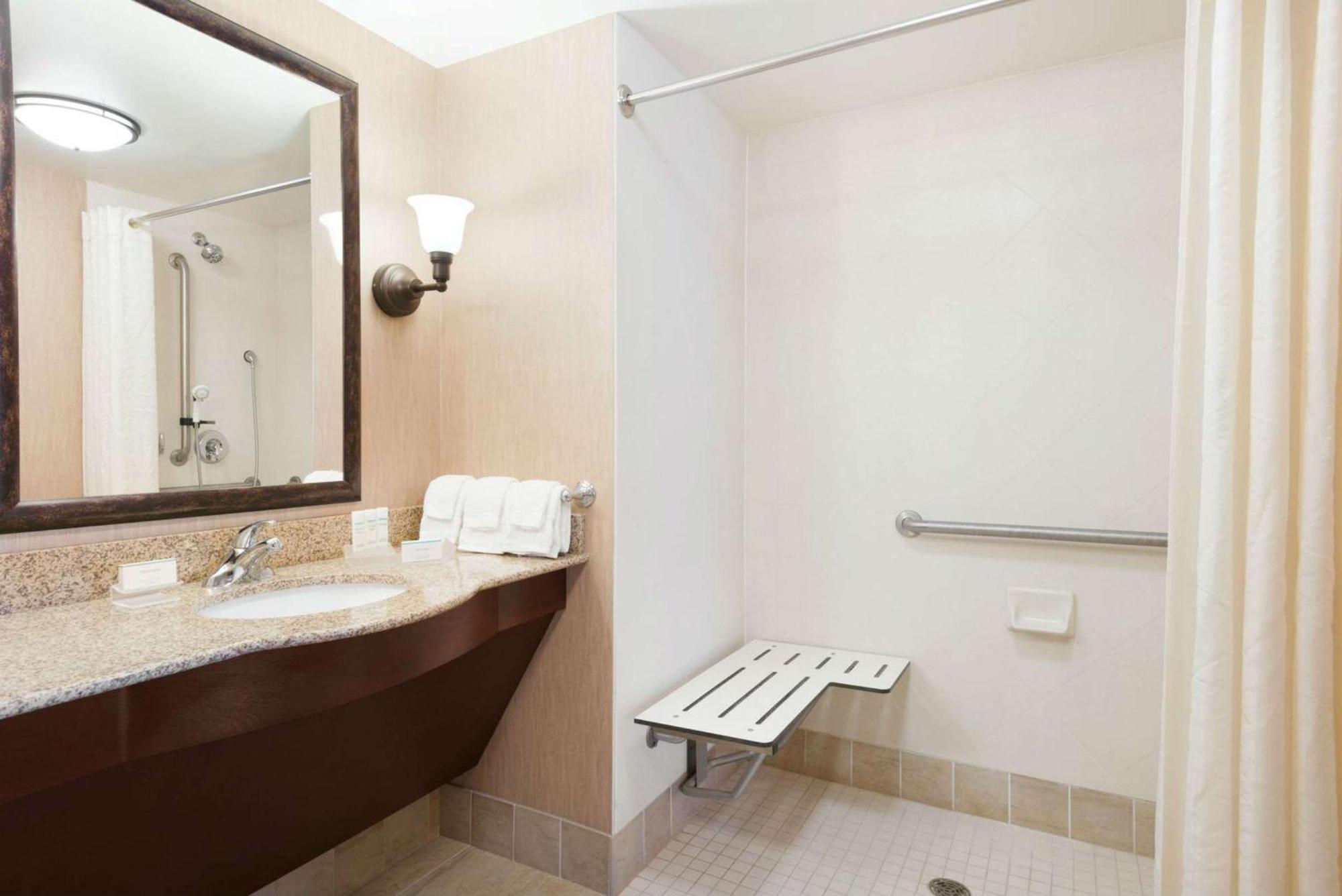 Homewood Suites New Brighton Buitenkant foto